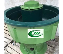 Vibrating finishing machine